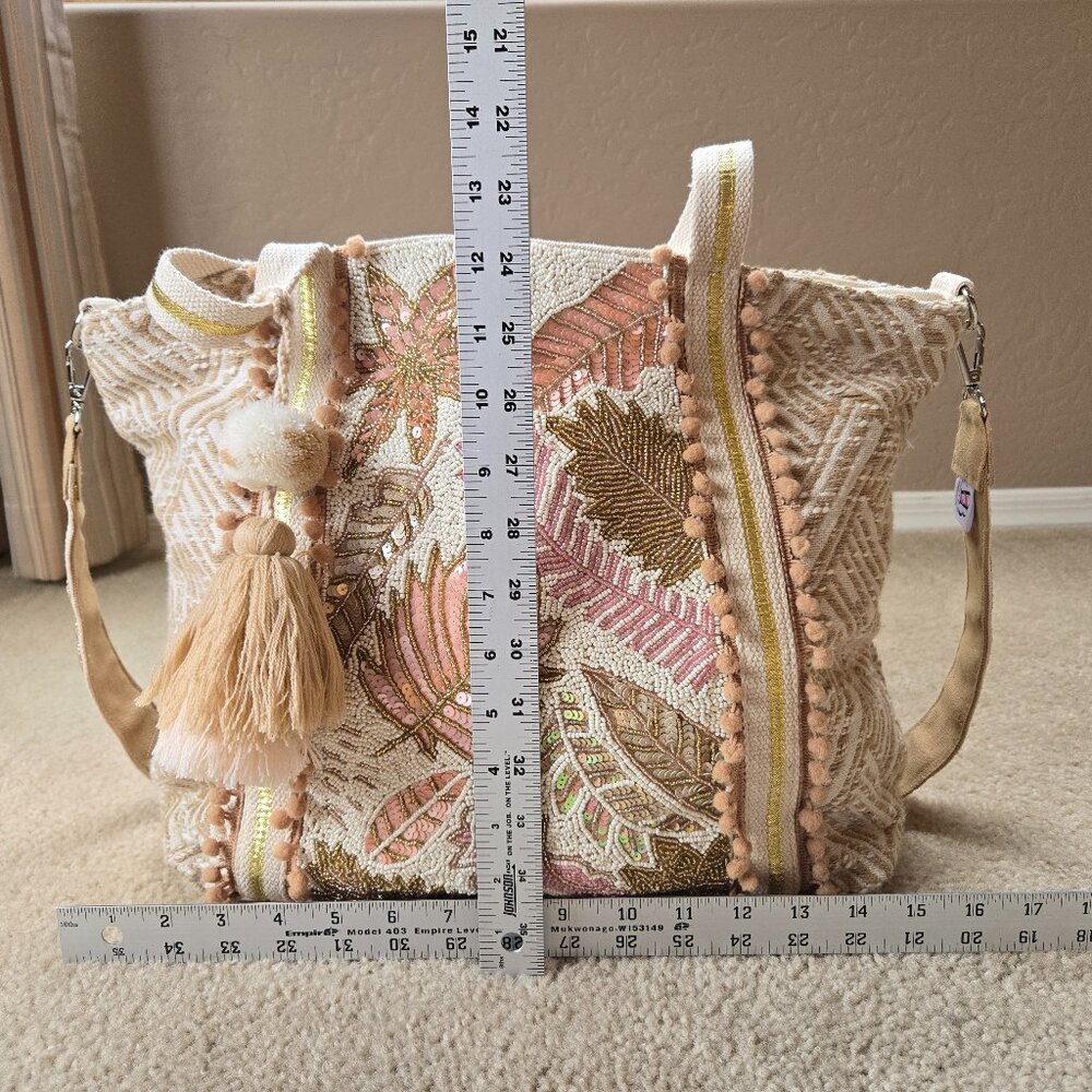 Unused America & Beyond Beaded Tote *BROKEN ZIPPER* - Picture 1 of 14
